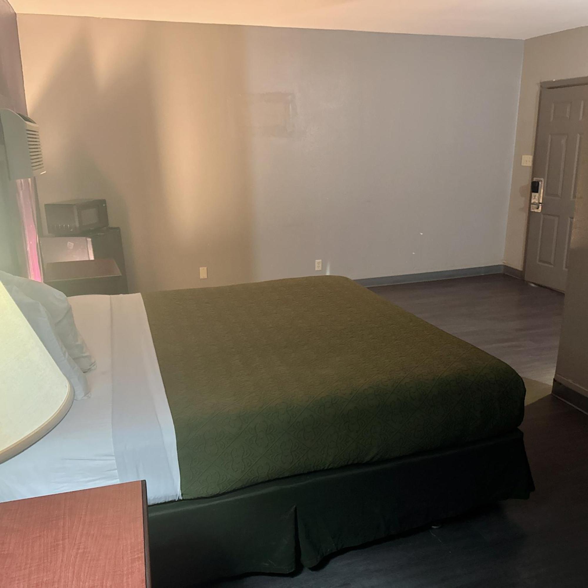 Deluxe Inn Bossier City Exterior photo